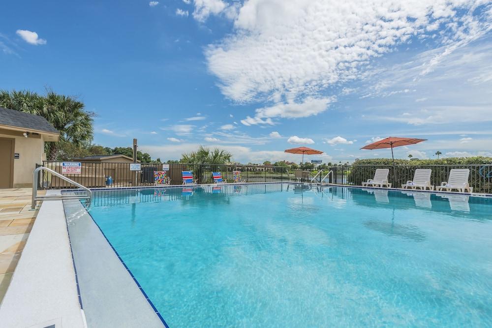 Quality Inn & Suites Kissimmee By The Lake Four Corners Exterior foto