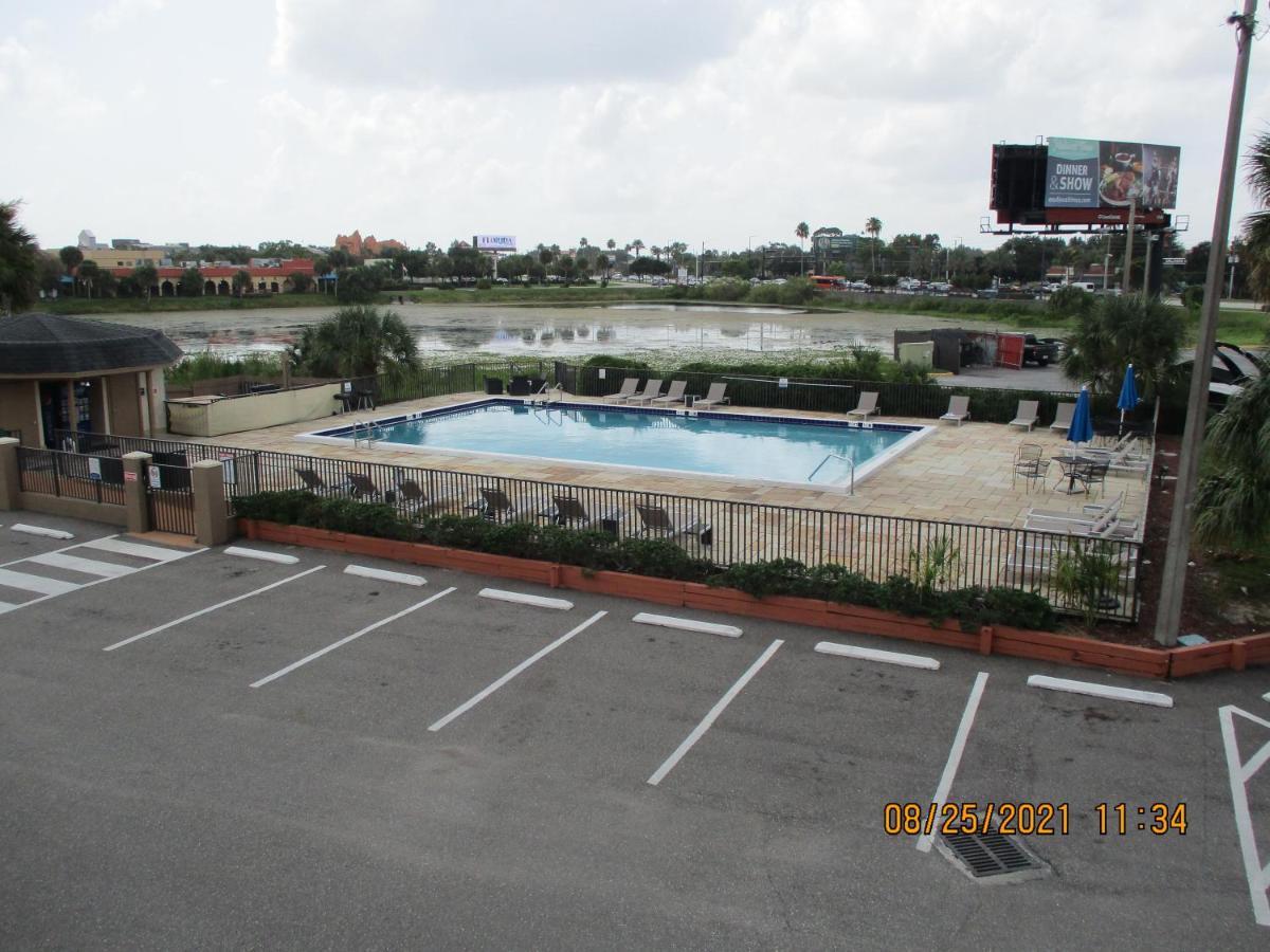 Quality Inn & Suites Kissimmee By The Lake Four Corners Exterior foto
