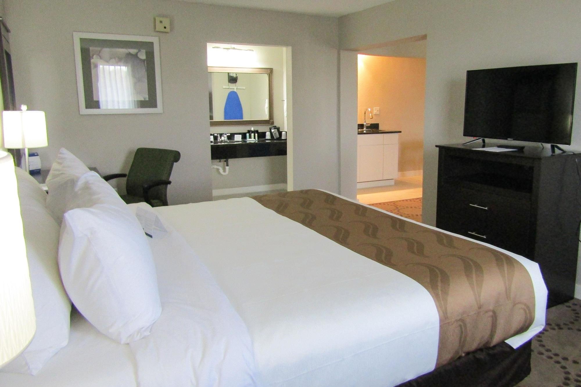 Quality Inn & Suites Kissimmee By The Lake Four Corners Exterior foto