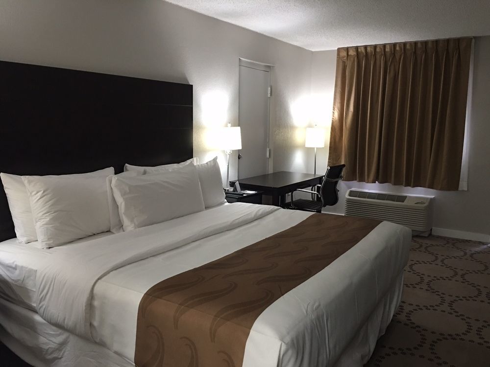 Quality Inn & Suites Kissimmee By The Lake Four Corners Exterior foto