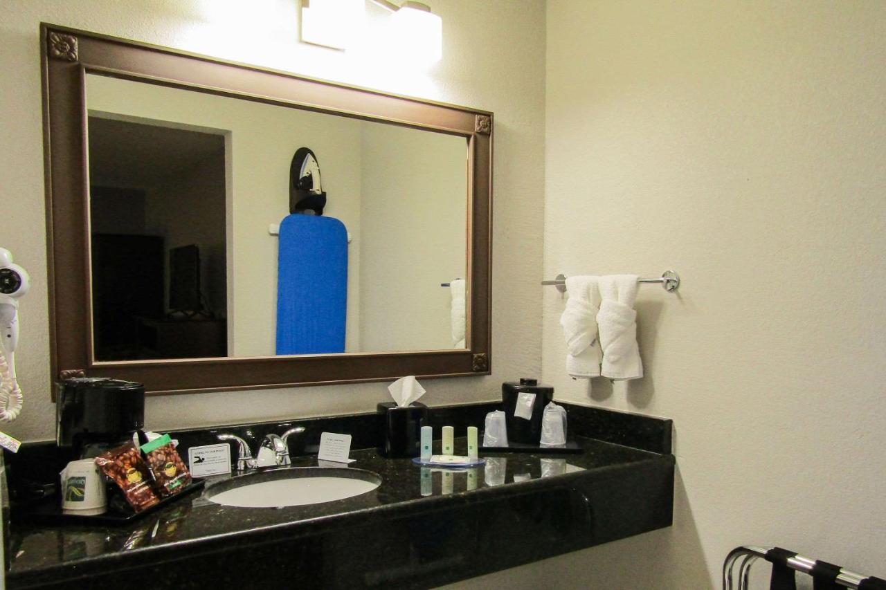 Quality Inn & Suites Kissimmee By The Lake Four Corners Exterior foto